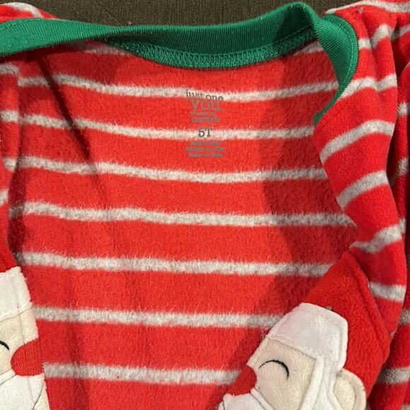 Carters Santa feetie pajamas size 5T - Picture 5 of 5